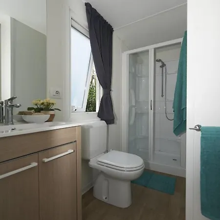 Dom wakacyjny Maxi Caravan Ischia By Interhome